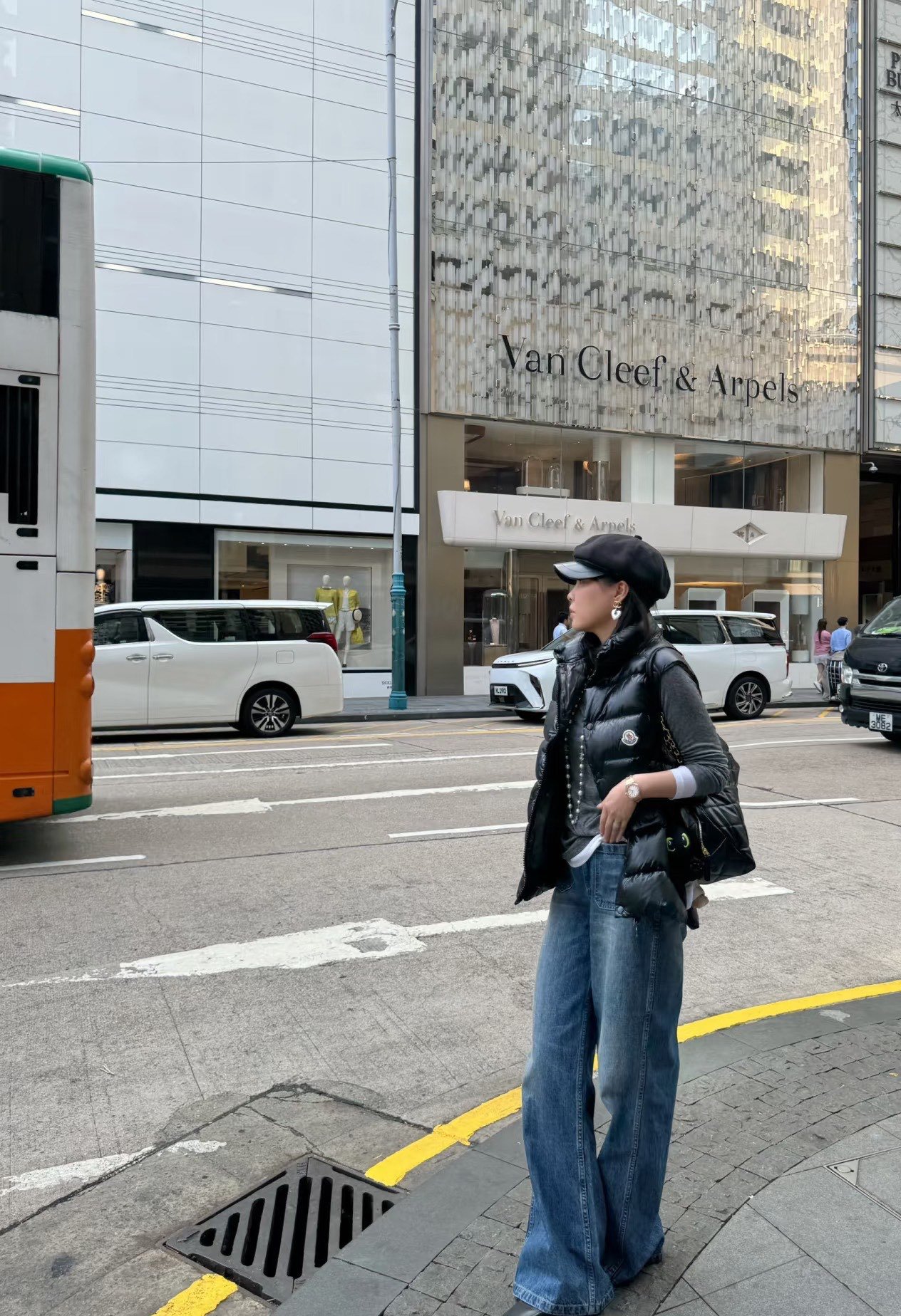 M 팁 다운 베스트 블랙