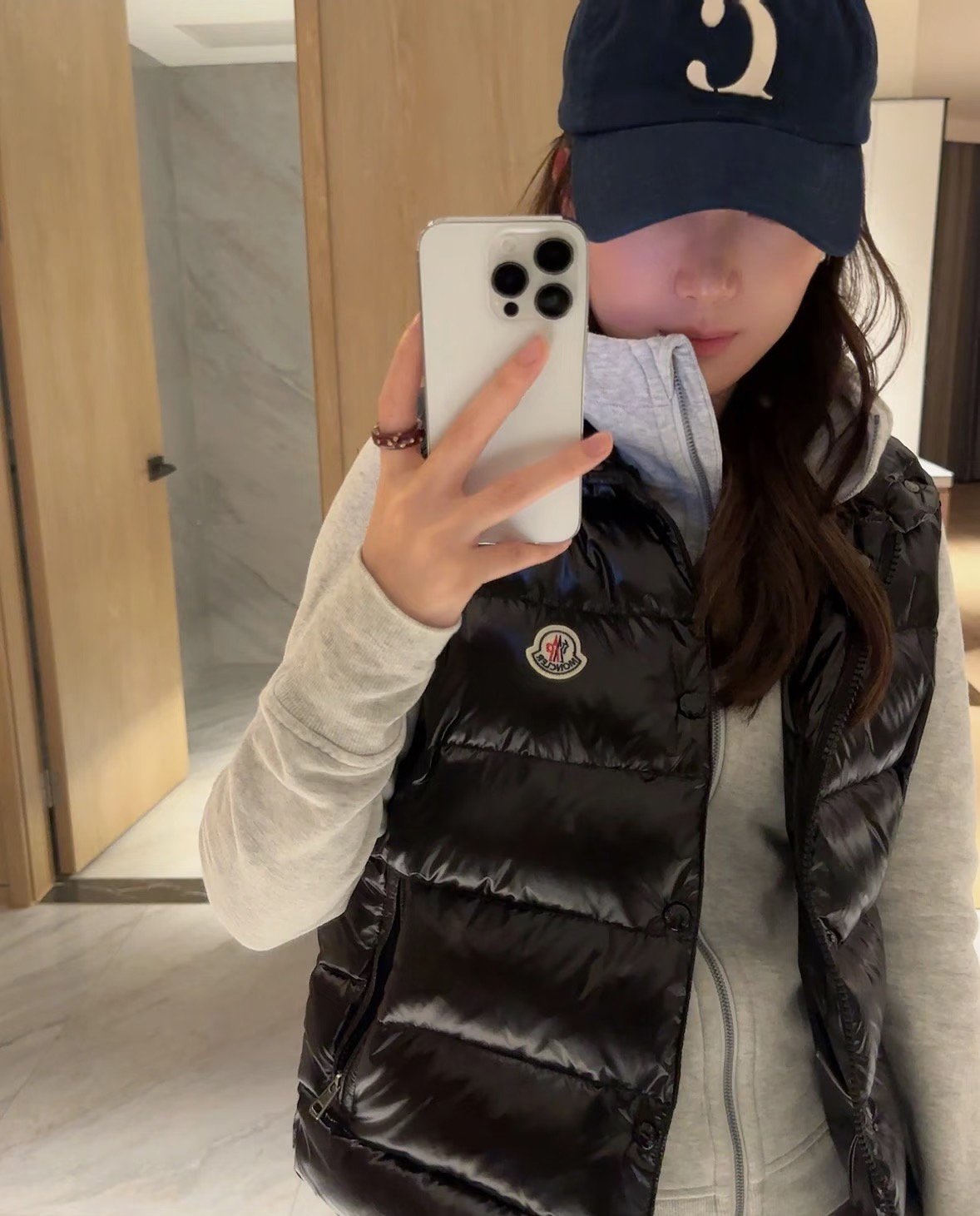 M 팁 다운 베스트 블랙