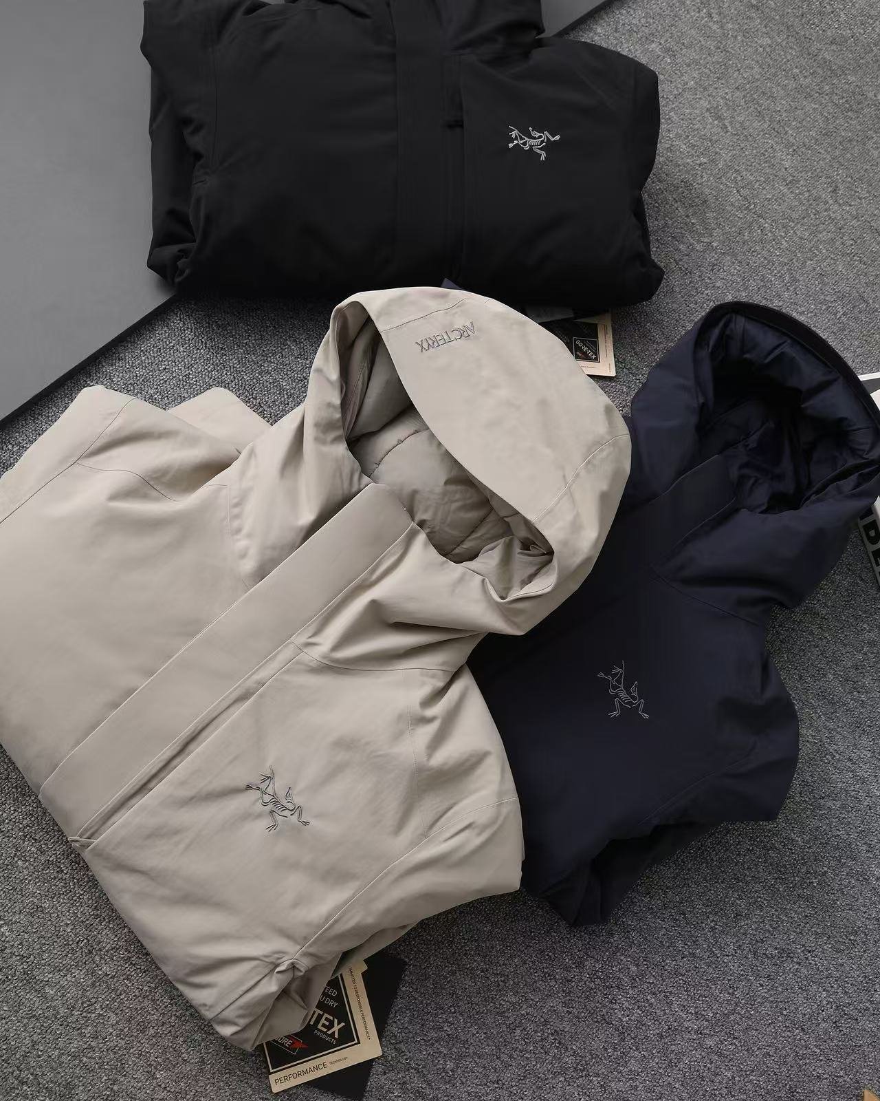 아크테릭스 써마 다운 자켓 패딩